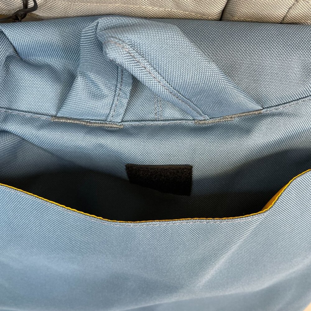 Outdoor Products Unisex Messenger Bag NWT Padded Back To School College Courier - Picture 14 of 16
